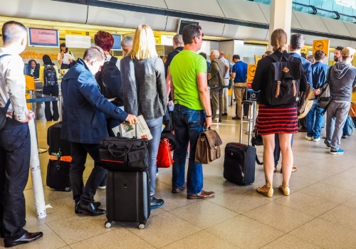 Paszport lub dowód osobisty już nie wystarczą. Nowe zasady podróżowania mają wpływ na Polaków