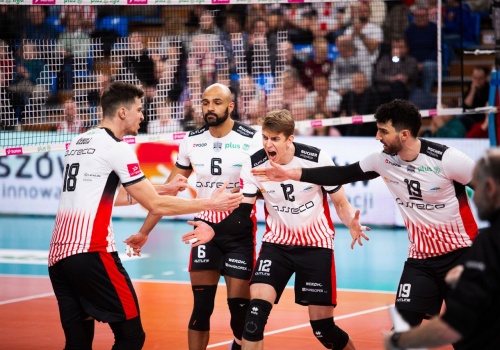 Marzenia prysły w Hali Urania. Bezlitosna Resovia melduje się w półfinale