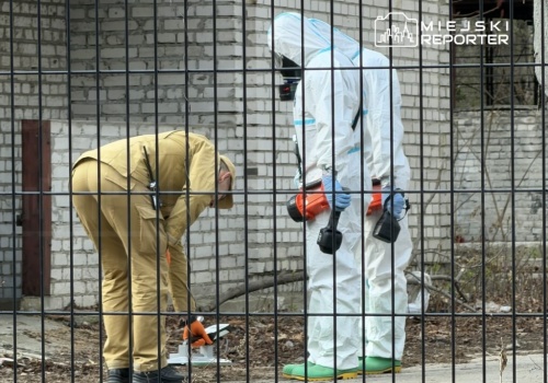 Radioaktywne odpady przy Czerniakowskiej. Straż zabezpieczała groźne znalezisko