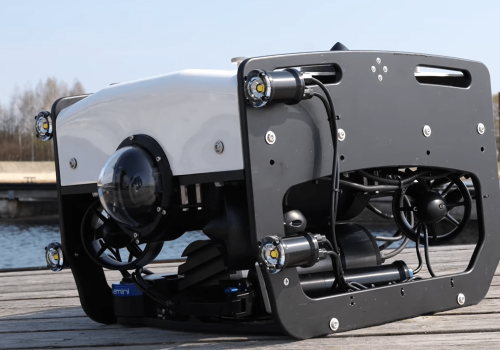 Policyjny „nurek” za 100 tysięcy złotych. Podkarpacka Policja schodzi 300 metrów pod wodę