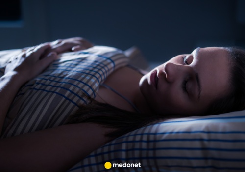 Oto najlepsza pora na zaśnięcie zaniem naukowców. Tak zmniejszysz ryzyko chorób