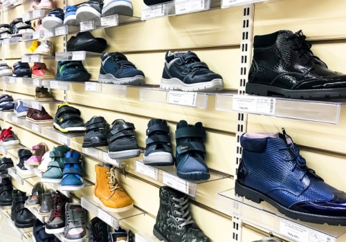 Znana sieć obuwnicza składa wniosek o upadłość. Zagrożonych 400 miejsc pracy