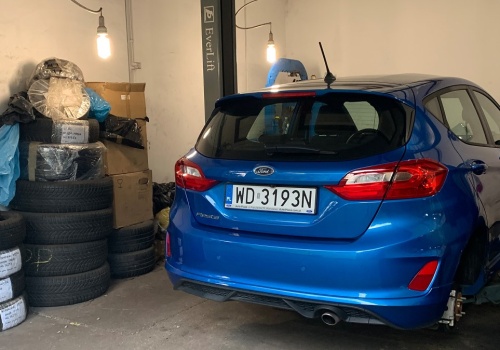 Przy wymianie opon patrzysz tylko na bieżnik? To duży błąd