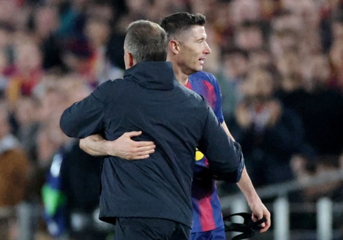 Flick pominął Lewandowskiego w hicie. Tak się tłumaczy