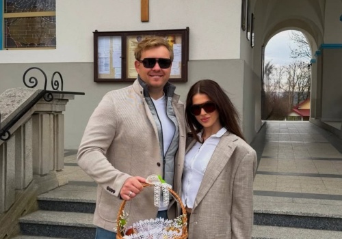 Roksana Węgiel wrzuciła zdjęcie spod kościoła i się zaczęło. 