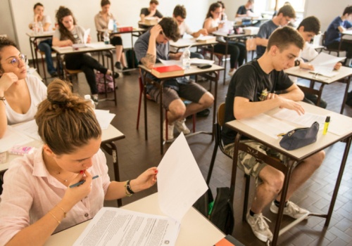 Wybór szkoły po jednym kryterium to jak granie na loterii. Co piąty 13-latek korzysta z porównywarki