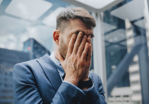 Jedno kliknięcie i pracownika nie ma. Tak się zwalnia na pracy zdalnej