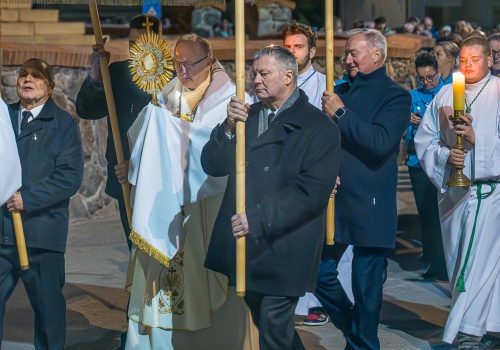 Wielkanoc – najważniejsze święto w Kościele katolickim. Ulicami przeszły procesje rezurekcyjne