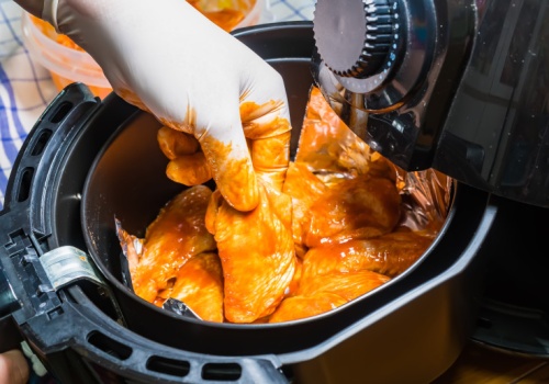 Air fryer miał być zdrowy. Jeden szczegół może odwrócić efekt