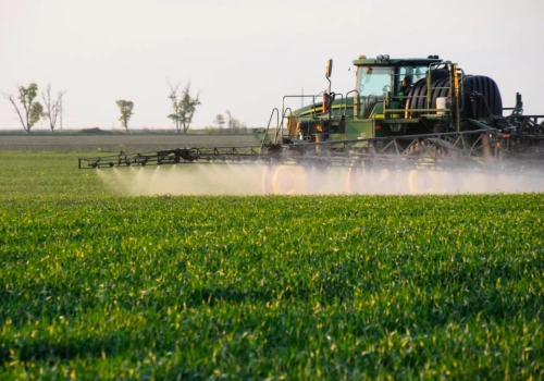 Nowe przepisy o środkach ochrony roślin. Kto kupi, a kto nie?