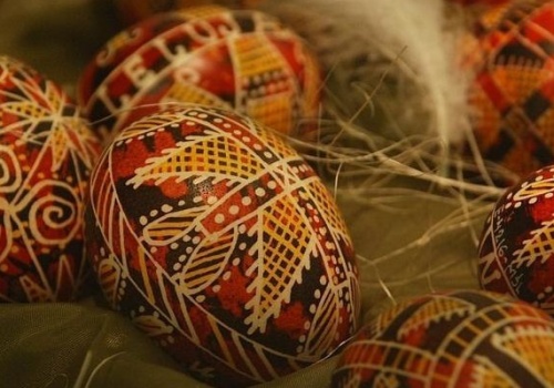 Wielkanocna rewolucja przy stole. Na Podkarpaciu mężczyźni chwytają za nożyki