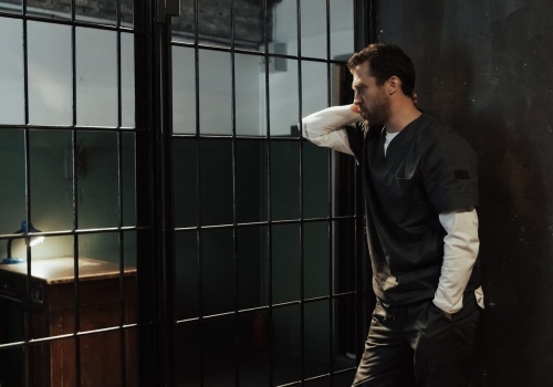 Więzień ma pracować albo cierpieć – kontrowersyjny pomysł na dożywocie dzieli Polaków