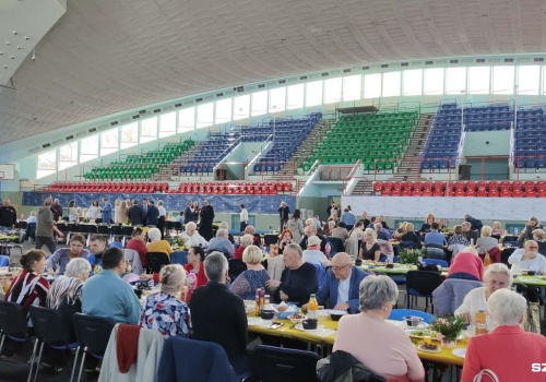 200 osób na śniadaniu wielkanocnym w kołobrzeskiej hali Milenium