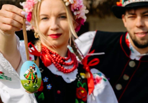 Wielkanocne zwyczaje Łódzkiego: oklejanki, karbid i lokalny folklor