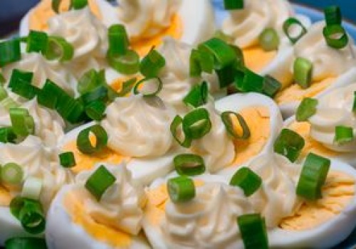 Święta z zatruciem przez jeden błąd? Mało kto wie, jak szybko psują się jajka z majonezem