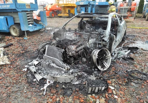 BMW spłonęło doszczętnie. Przypadek?