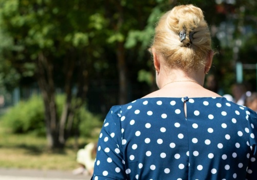 Na te sukienki na komunię nie wydasz fortuny. Modne i za mniej niż 250 zł