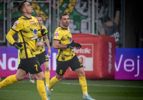 Wieczysta Kraków przegrywa z ŁKS Łódź. Awans do Ekstraklasy coraz dalej