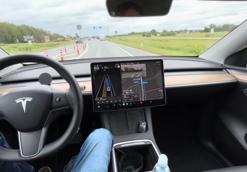 Aktualizacja Tesli 2026.8.6 wyłączyła sposób na aktywację FSD w Polsce / Europie. Kto ma starszą wersję, jeszcze chwilę pojeździ