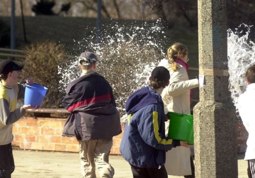 Mandat za zabawy w Lany Poniedziałek. W tych sytuacjach policja interweniuje