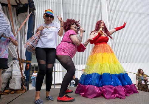 Genderysta pozwał pracodawcę za dyskryminację. W mailu napisano do niego „Pan”