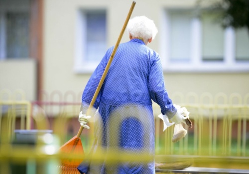 Ponad dwie trzecie seniorów wciąż chce pracować. Oto co motywuje ich najbardziej