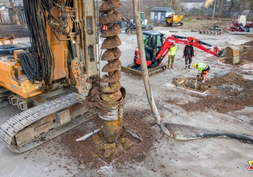 Stawiają na wiatr i słońce. MPK będzie samemu wytwarzać prąd do ładowania „elektryków”