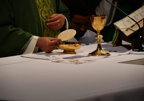 Kiedy podczas mszy św. celebrujemy zmartwychwstanie? 