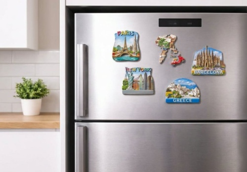 Twoje dziecko wiesza kolejne magnesy. Zobacz, czy to naprawdę bezpieczne dla lodówki