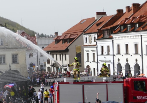 Strażacki Śmigus-Dyngus 2026: OSP na sygnale poleje mieszkańców w lany poniedziałek