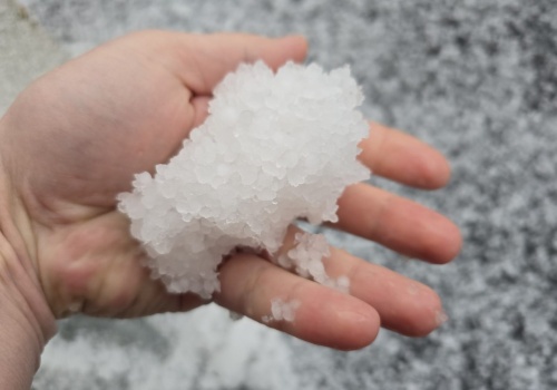 Poranne burze i krupa śnieżna nad regionem. Dynamiczna aura nie odpuszcza