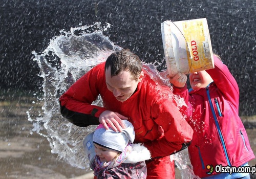 Skąd wziął się śmigus dyngus i czy można oblewać bezkarnie?
