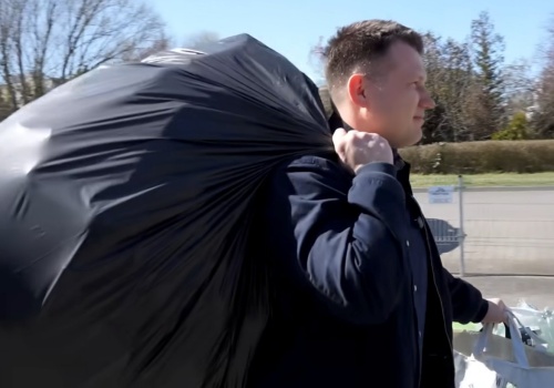 Targający wory – czyli Mentzen testuje system kaucyjny