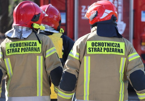 Załamanie pogody nad regionem, połamane drzewa, zerwane dachy. Strażacy interweniują po burzach