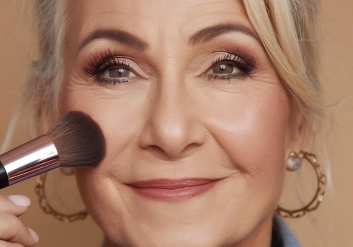 Ten kolor cieni do powiek odmładza. To odcień, który działa jak lifting i rozświetla spojrzenie