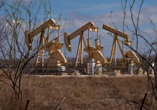 OPEC+ zdecydowała o zwiększeniu limitów produkcji ropy