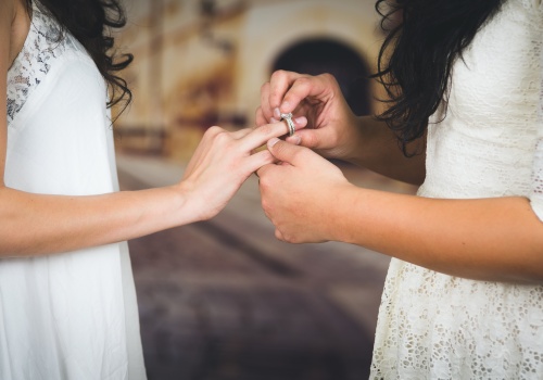 Piotr Mostowik o rejestracji małżeństw tej samej płci: Stosując argumenty TSUE i NSA można za hymn Polski uznać „Pieśń wojów”