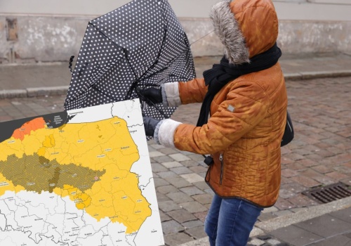 Silny wiatr nad Polską. Strażacy interweniowali ponad 1,5 tys. razy. Nowe ostrzeżenia IMGW