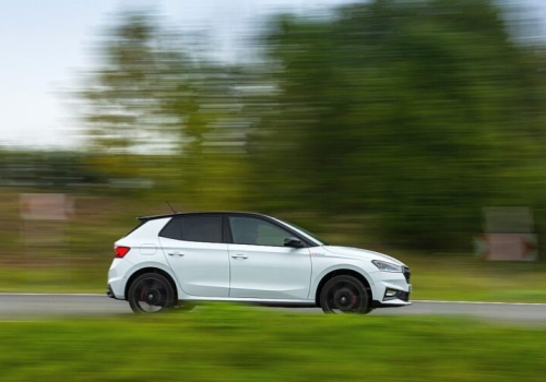 Samochody tych marek uzyskują największe średnie przebiegi roczne w Polsce. Lider pochodzi z Czech