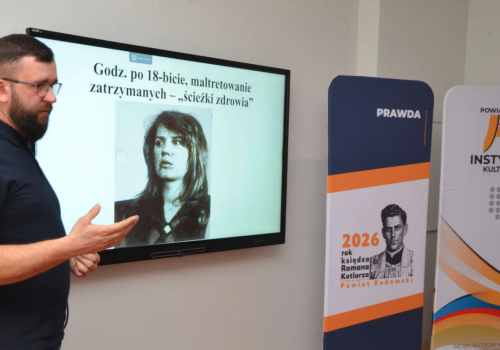 „Prawda” w szkołach