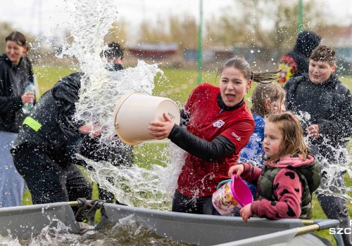 W Trzebieży rozegrała się tradycyjna wodna bitwa