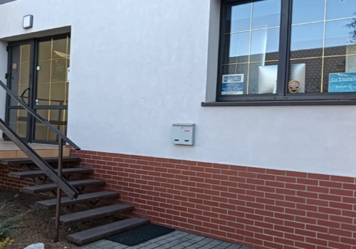 Jakub Dąbek. Ta gazeta potrzebna jak... papier toaletowy