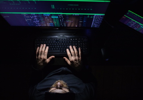 Brakuje ekspertów od cyberbezpieczeństwa. Polacy mają na to sposób