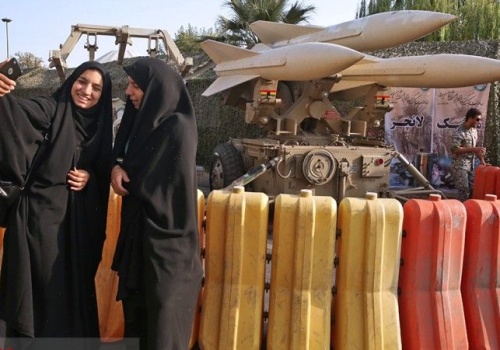 Zasadzki i zestrzelenia. Jak działa obrona przeciwlotnicza Iranu