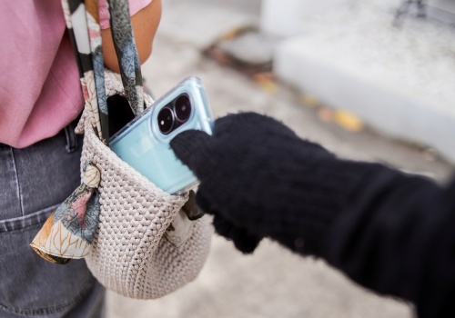 Kieszonkowcy masowo kradną telefony. Policja jest bezradna