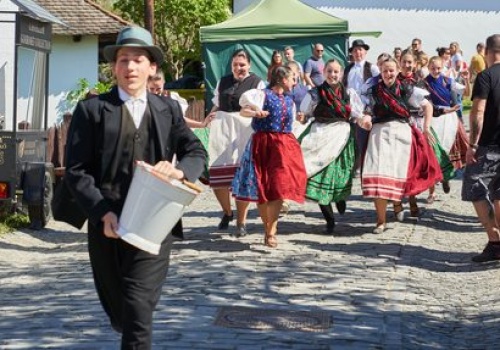 Lany Poniedziałek – tradycja, która łączy pokolenia