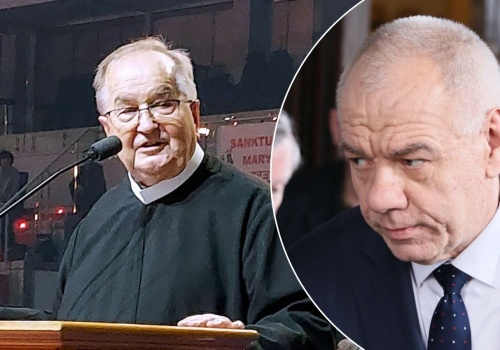 Prezent dla Rydzyka pod lupą śledczych, wszczęto postępowanie. To miecz z epoki średniowiecza