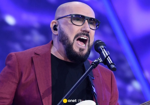 Od pięciu dekad nie rozstaje się z okularami przeciwsłonecznymi. Teraz ujawnił powód