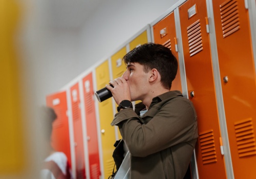 Pozbawili ich snu, a na ratunek przyszła kofeina. Efekt badania zaskakuje