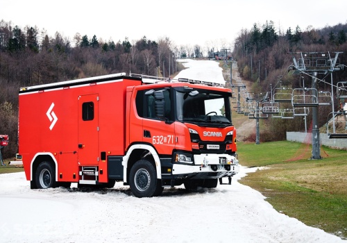 Wysokościowa Scania dla SGRW 'RADZIONKÓW’